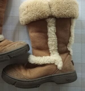 UGG Hard Soled Winter Boots Sunburst 5218